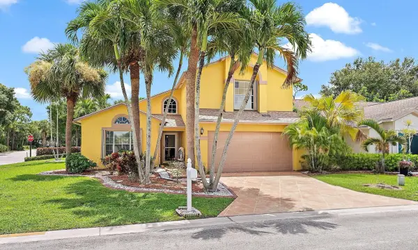 119 Hammocks Drive, Greenacres, FL 33413
