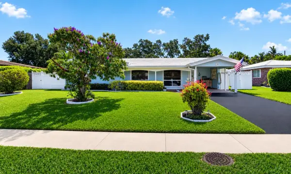 200 SW 7th Avenue, Boca Raton, FL 33486