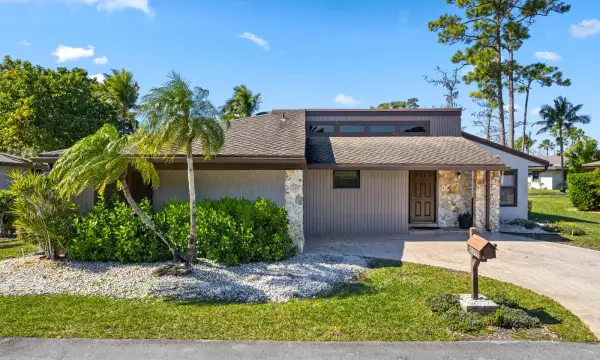 7811 Beechfern Circle 26, Tamarac, FL 33321