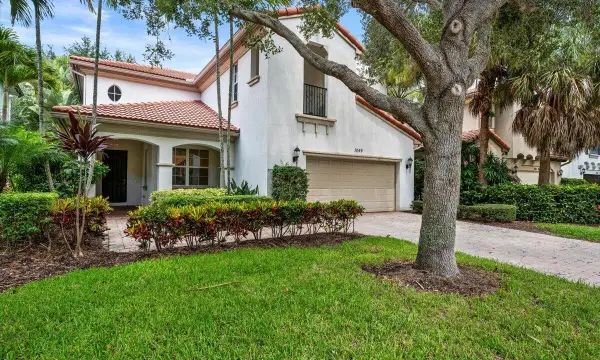 1049 Vintner Boulevard, Palm Beach Gardens, FL 33410