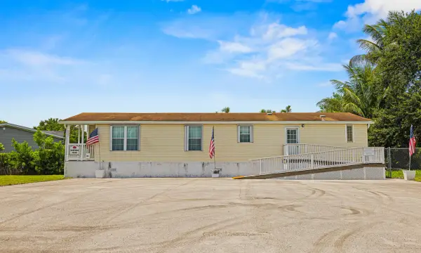 10105 SW Sandalfoot Boulevard, Boca Raton, FL 33428