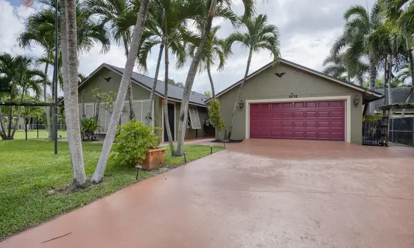 1672 Erie Terrace, Palm Springs, FL 33406