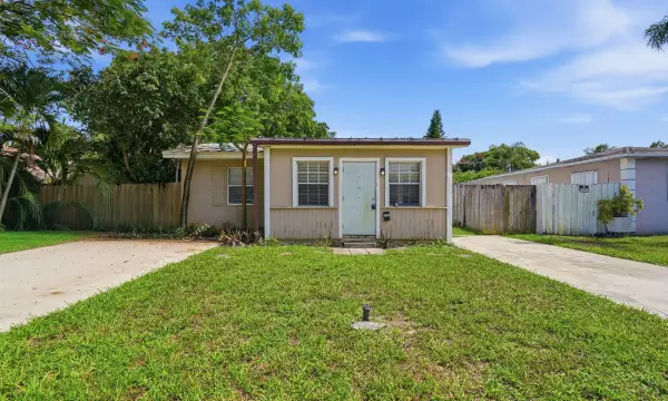 2530 Adams Street, Hollywood, FL 33020