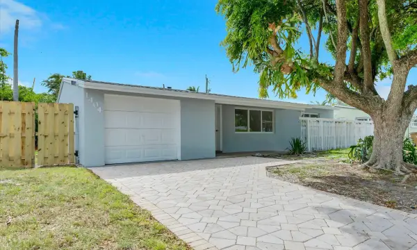 1404 SW 1st Avenue, Deerfield Beach, FL 33441