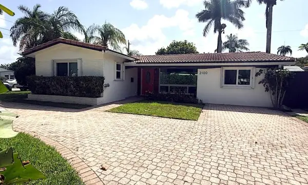 2100 N 14th Terrace, Hollywood, FL 33020