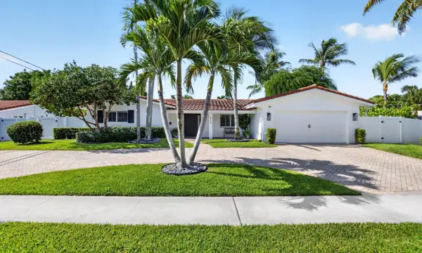 850 SW 4th Street, Boca Raton, FL 33486