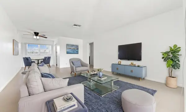 2755 NE 28th Avenue F-1, Lighthouse Point, FL 33064