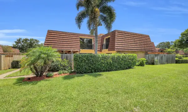 1119 11th Lane, Palm Beach Gardens, FL 33418
