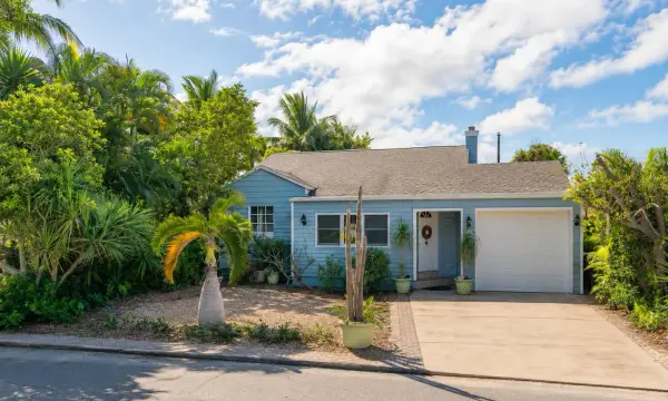 715 N Palmway, Lake Worth Beach, FL 33460