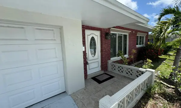 4717 NW 49th Place, Tamarac, FL 33319