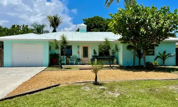 415 Beacon Street, Tequesta, FL 33469