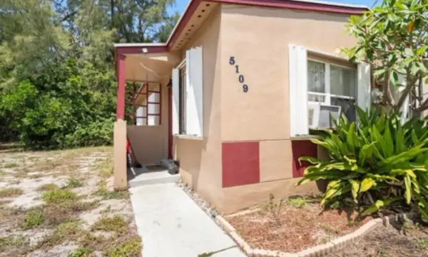 5109 Pinewood Avenue, West Palm Beach, FL 33407