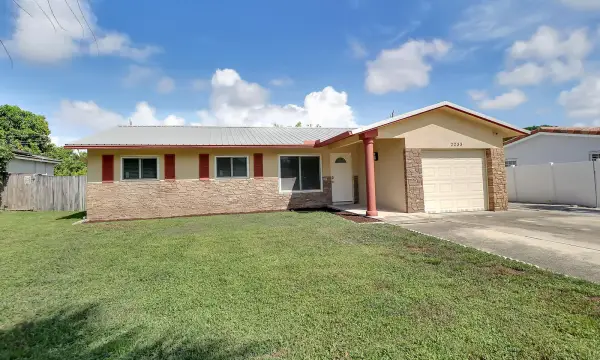 2233 NW 3rd Avenue, Boca Raton, FL 33431