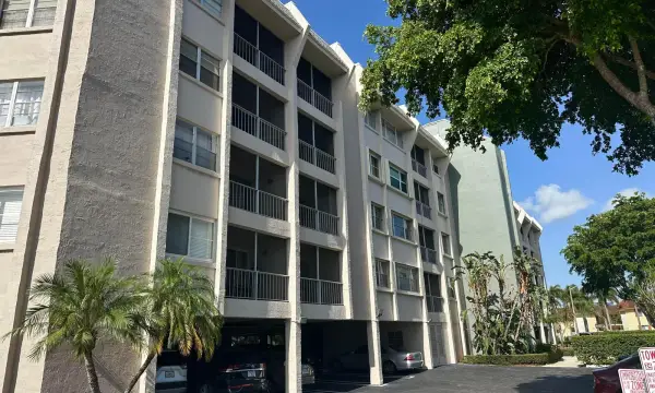 505 Spencer Drive 407, West Palm Beach, FL 33409