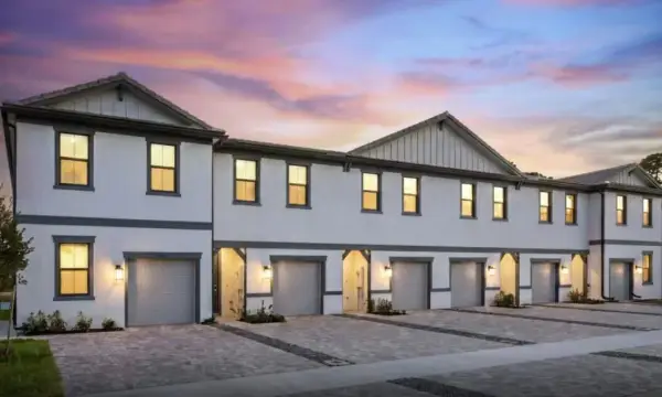4226 Efendi Drive Latitude 57-29, Lantana, FL 33462