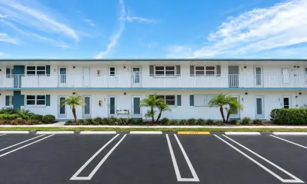 1114 Lake Terrace 203, Boynton Beach, FL 33426