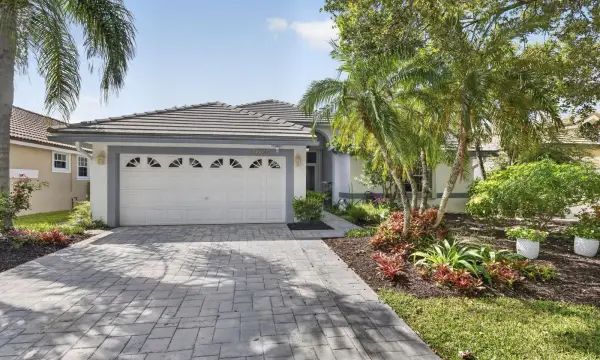11728 Highland Place, Coral Springs, FL 33071