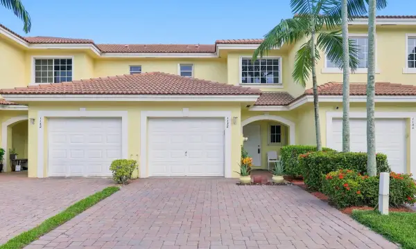 1138 Imperial Lake Road, Lake Belvedere Estates, FL 33413