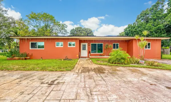 3250 E Glendale Boulevard, Fort Lauderdale, FL 33312