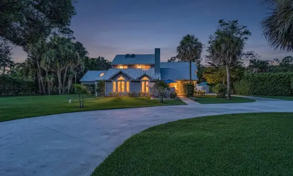 14757 Stirrup Lane, Wellington, FL 33414