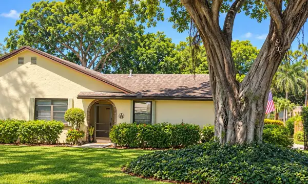 23349 Barlake Drive, Boca Raton, FL 33433