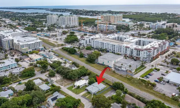 222 SE 3rd Street, Boynton Beach, FL 33435