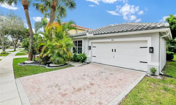 5285 NW 117th Avenue, Coral Springs, FL 33076