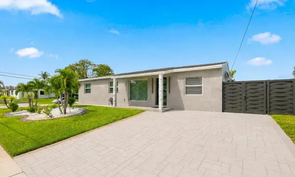 2331 SW 50th Terrace, Fort Lauderdale, FL 33317