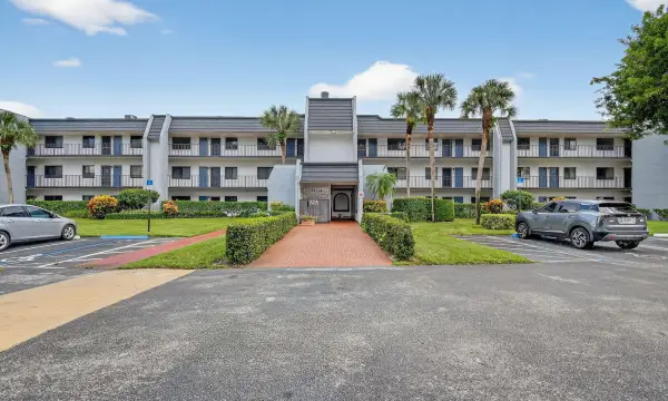 4254 D Este Court 304, Lake Worth, FL 33467