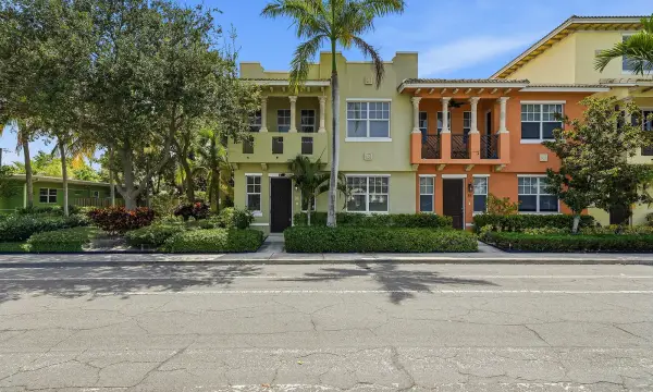 219 N L Street 100, Lake Worth Beach, FL 33460