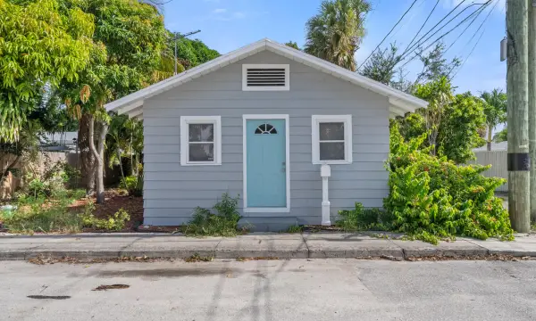 612 3rd Avenue S, Lake Worth Beach, FL 33460