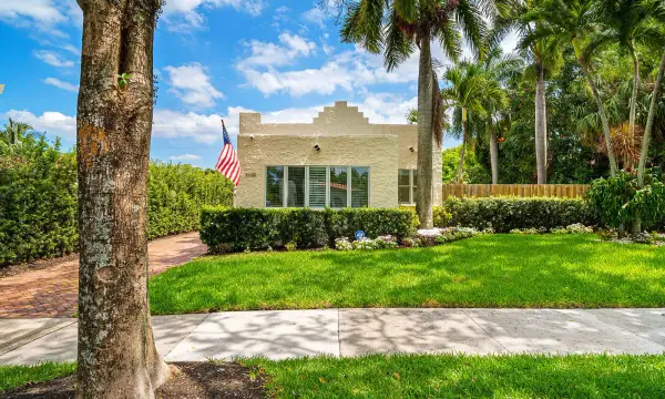 813 Avon Road, West Palm Beach, FL 33401