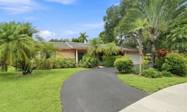 601 NW 71st Avenue, Plantation, FL 33317