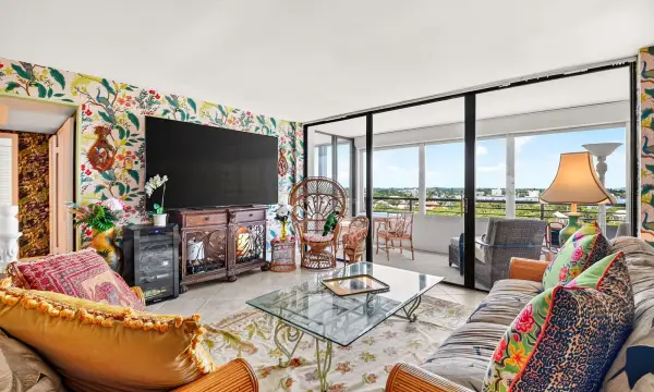 3589 S Ocean Boulevard 908, South Palm Beach, FL 33480