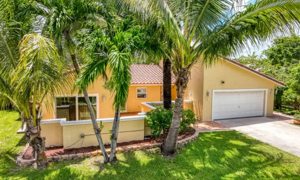 461 NW 47th Avenue, Deerfield Beach, FL 33442