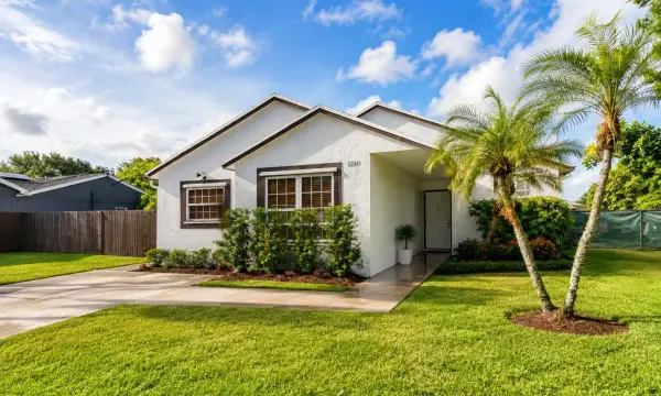 1240 Grandview Circle, Royal Palm Beach, FL 33411