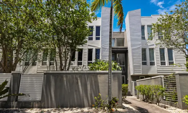 711 SE 16th Court, Fort Lauderdale, FL 33316
