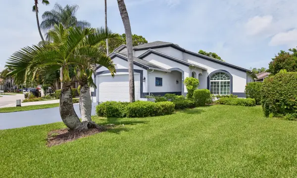 126 Hammocks Drive, Greenacres, FL 33413