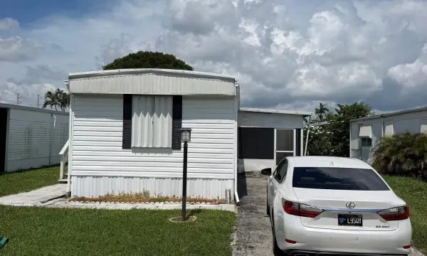 5251 SW 22nd Avenue, Dania Beach, FL 33312