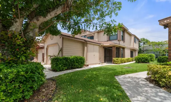 500 Crosswinds Drive F1, Greenacres, FL 33413