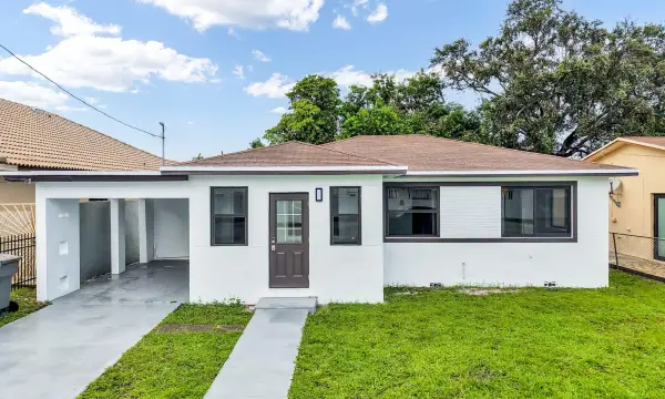 5015 SW 25th Street, West Park, FL 33023