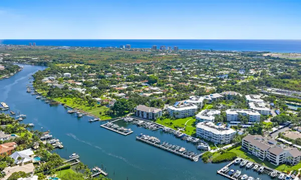 542 Bay Colony Drive N 542, Juno Beach, FL 33408