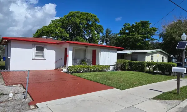 617 NW 13th Terrace, Fort Lauderdale, FL 33311