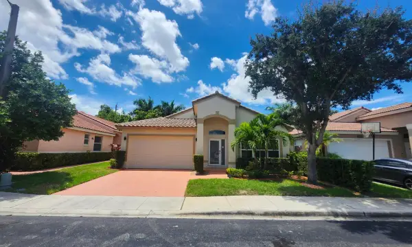 10246 SW 16th Court, Pembroke Pines, FL 33025