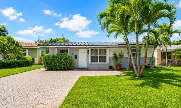 121 NE 55th Street, Oakland Park, FL 33334