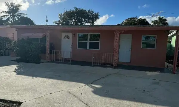 612 Minnesota Street, Lantana, FL 33462
