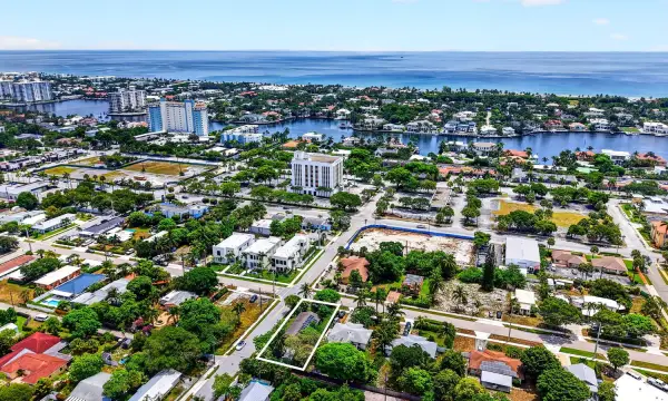 310 SE 8th Street, Delray Beach, FL 33483
