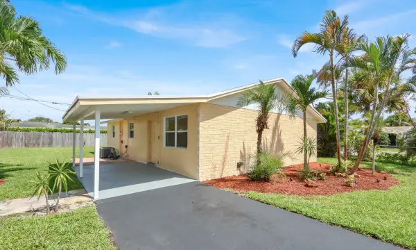 357 Garden Boulevard, Palm Beach Gardens, FL 33410