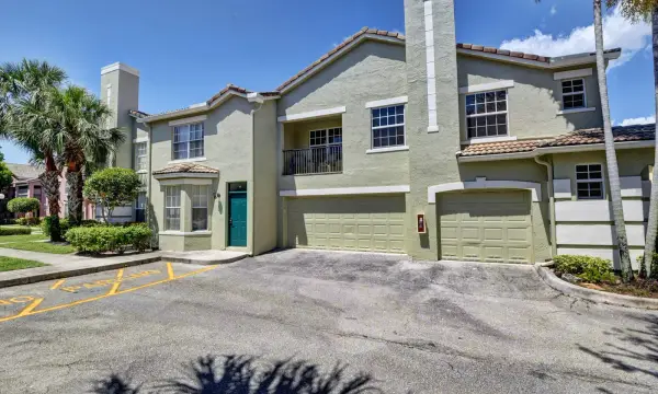 310 Belmont Place 310, Boynton Beach, FL 33436