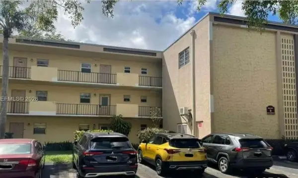 100 Ashbury Road 206, Hollywood, FL 33024